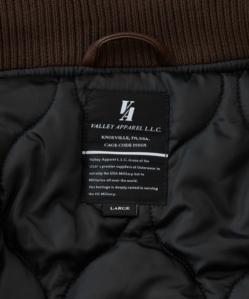 Valley Apparel(バレーアパレル)の「フェイクレザー フーデッドリブジャケット/フライトジャケット(ミリタリージャケット・メンズ・ブラック/ブラウン・MEDIUM/LARGE/X-LARGE/SMALL)」の21枚目の写真