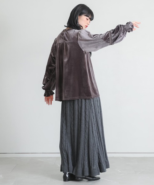 somari imagination（ソマリ イマジネーション）の「『レースベロアブラウス』（シャツ/ブラウス・レディース・チャコール/ブルー・2/1）」の17枚目の写真