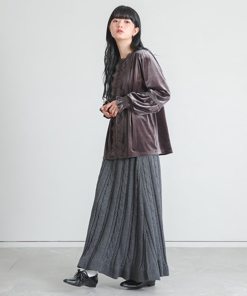 somari imagination（ソマリ イマジネーション）の「『レースベロアブラウス』（シャツ/ブラウス・レディース・チャコール/ブルー・2/1）」の15枚目の写真