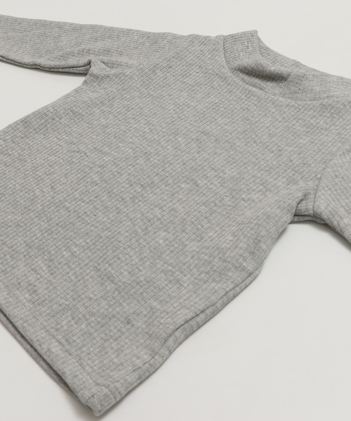 chil2(チルツー)の「裏シャギー 裏起毛 テレコ ハイネックTシャツ(Tシャツ/カットソー・キッズ・グレー/クリーム/ブラック/ブラウン・80cm/90cm/100cm/110cm/120cm/130cm/140cm/150cm)」の12枚目の写真