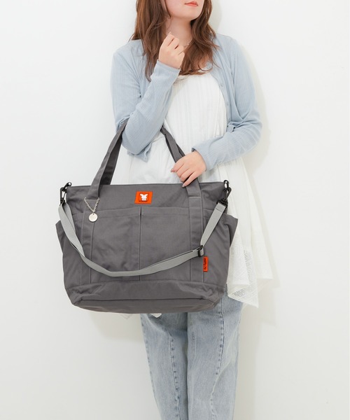 Miffy( ミッフィー)の「【miffy/ミッフィー】 70thアイテム ナインチェ チャーム付きビッグサイズ2wayトートバッグ(トートバッグ・レディース・グレー・FREE)」の2枚目の写真
