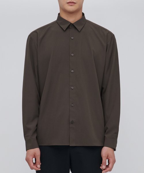 MUSINSA STANDARD（ムシンサスタンダード）の「リラックスフィットシルキーシャツ [ダークブラウン]（シャツ/ブラウス・メンズ・その他・SMALL/MEDIUM/LARGE/X-LARGE/XX-LARGE）」の2枚目の写真