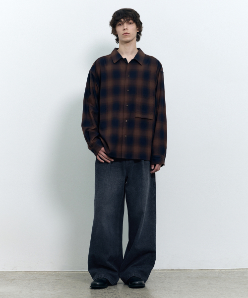 INSILENCE（インサイロンス）の「オーバーサイズ レーヨン チェックシャツ ブラウン（シャツ/ブラウス・レディース・その他・SMALL/MEDIUM/LARGE）」の5枚目の写真