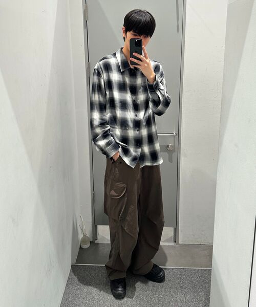 INSILENCE（インサイロンス）の「オーバーサイズ レーヨン チェックシャツ ブラウン（シャツ/ブラウス・レディース・その他・SMALL/MEDIUM/LARGE）」の8枚目の写真