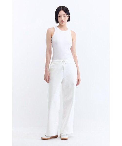 MUSINSA STANDARD WOMAN(ムシンサスタンダードウーマン)の「ウーマンズフラットテリーワイドラウンジスウェットパンツ【ホワイト】(スウェットパンツ・レディース・その他・SMALL/MEDIUM/LARGE/X-SMALL)」の7枚目の写真