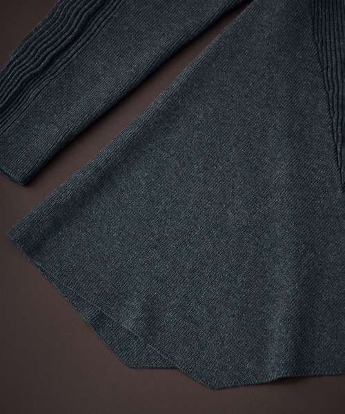 UN3D.(アンスリード)の「【UN3D./アンスリード】PIN TUCK HALF ZIP TOP/ピンタックハーフジップトップ(ニット/セーター・レディース・ブラック/ブルー/グレー・36)」の5枚目の写真