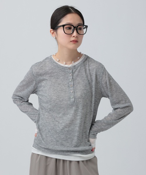 LEPSIM（レプシィム）の「レイヤードヘンリーネックLS　626985（Tシャツ/カットソー・レディース・ブラック/グレー/オフホワイト/ライトイエロー/ライトグレー・FREE）」の3枚目の写真