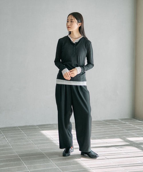 LEPSIM（レプシィム）の「レイヤードヘンリーネックLS　626985（Tシャツ/カットソー・レディース・ブラック/グレー/オフホワイト/ライトイエロー/ライトグレー・FREE）」の13枚目の写真