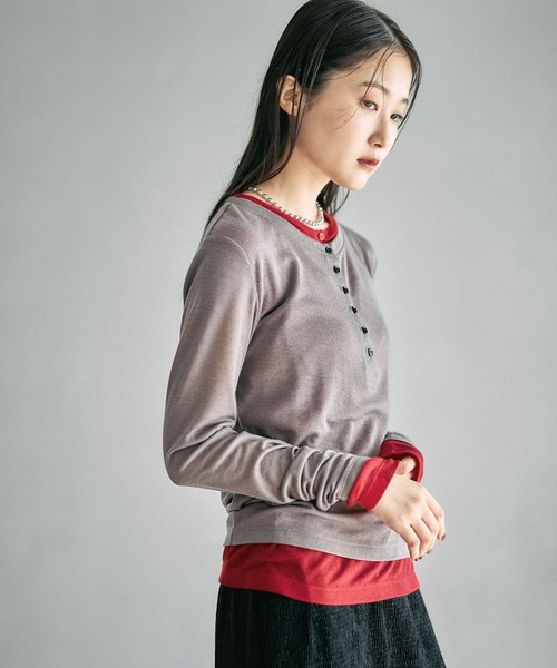 LEPSIM（レプシィム）の「レイヤードヘンリーネックLS　626985（Tシャツ/カットソー・レディース・ブラック/グレー/オフホワイト/ライトイエロー/ライトグレー・FREE）」の11枚目の写真