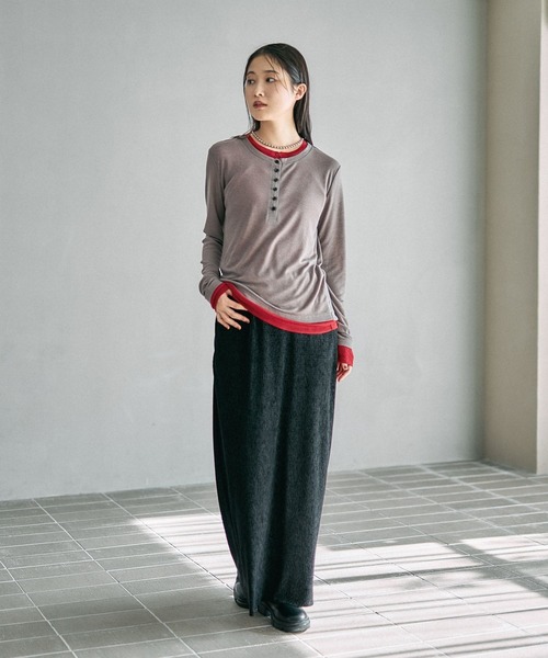 LEPSIM（レプシィム）の「レイヤードヘンリーネックLS　626985（Tシャツ/カットソー・レディース・ブラック/グレー/オフホワイト/ライトイエロー/ライトグレー・FREE）」の8枚目の写真