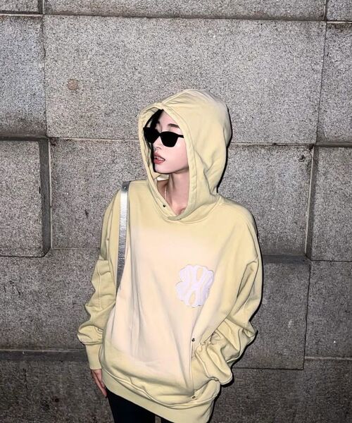 UNGIMMICK(アンジミック)の「WASHED HOODIE (PISTACHIO)(パーカー・メンズ・その他・MEDIUM/LARGE)」の5枚目の写真