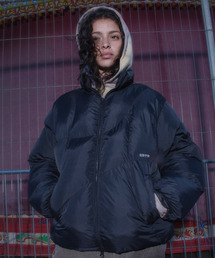 ERTR（イーアールティーアール）の「Asymmetric Puffer Jacket Black（ダウンベスト）」