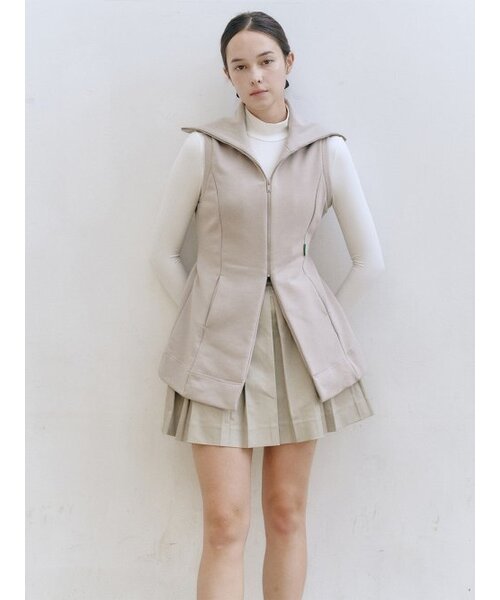 BERMUDAGRASS(バミューダグラス)の「ビッグカラー ベルトベスト_BEIGE(ベスト・レディース・その他・SMALL/MEDIUM)」の1枚目の写真