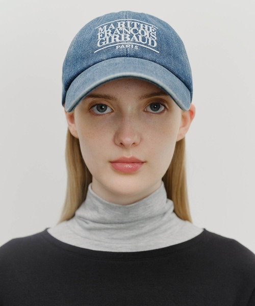 MARITHE + FRANCOIS GIRBAUD（マリテフランソワジルボー）の「DENIM WASHING CLASSIC LOGO COVERED CAP（キャップ・レディース・ブルー/ライトブルー・フリー）」の4枚目の写真