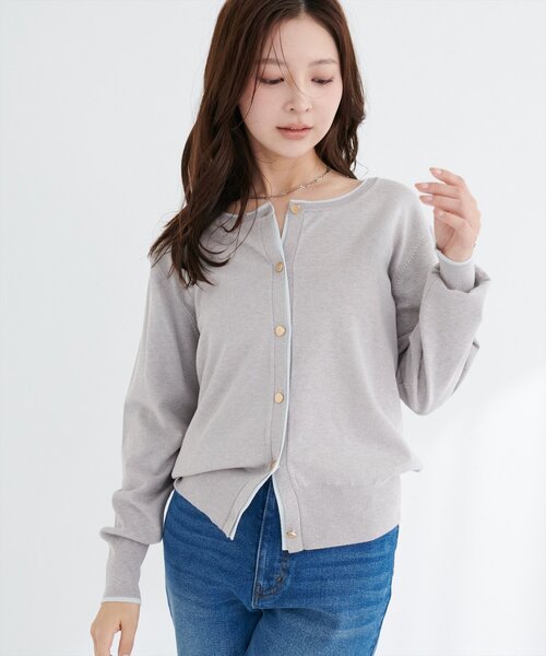 natural couture(ナチュラルクチュール)の「配色金ボタンニットカーディガン(カーディガン/ボレロ・レディース・オフホワイト/チャコールグレー/ベージュ/ネイビー/ライトグレー・FREE)」の3枚目の写真