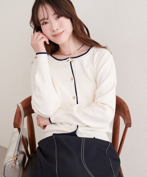 natural couture(ナチュラルクチュール)の「配色金ボタンニットカーディガン(カーディガン/ボレロ・レディース・オフホワイト/チャコールグレー/ベージュ/ネイビー/ライトグレー・FREE)」の9枚目の写真