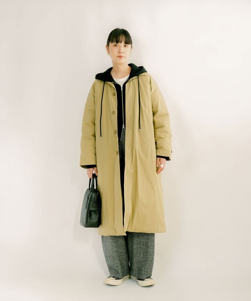 solamonat poche（ソラモナポッシェ）の「ステンカラーダウンコート（ダウンジャケット/コート・レディース・ネイビー/ベージュ・2.0）」の22枚目の写真