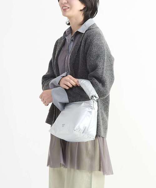 CONVERSE TOKYO(コンバーストウキョウ)の「TULLE LAYERED STRIPE SHIRT(シャツ/ブラウス・レディース・ブラック/ブルー/ネイビー・FREE)」の22枚目の写真