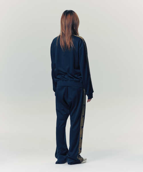 ISTKUNST（イストクンスト）の「IK TRACK JERSEY PANTS_NAVY(IK2FSMPA10A)（スウェットパンツ・レディース・ネイビー・S/M/L）」の14枚目の写真