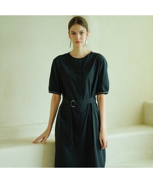ACUD(アクド)の「Chain Detail Round Neck Shirt Dress _ Charcoal(ワンピース・レディース・チャコール・M/S)」の1枚目の写真
