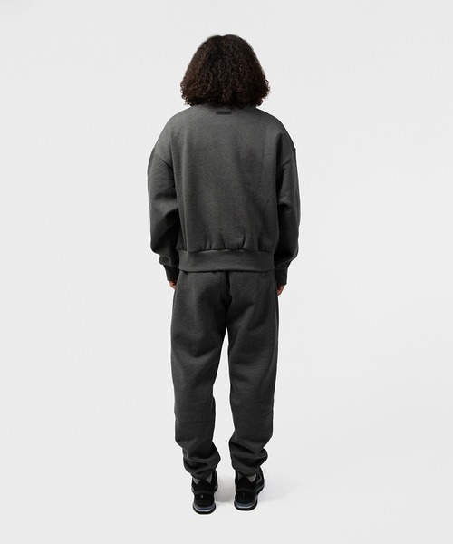 FOG ESSENTIALS（エフオージーエッセンシャルズ）の「ESSENTIALS  Classic Crewneck Sweatshirt  エッセンシャルズ（スウェット・メンズ・グレー系その他・LARGE/MEDIUM/SMALL/X-LARGE）」の8枚目の写真