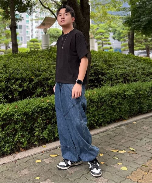 VONVAT(ヴォンバト)の「Vスティッチワイドジーンズ(オイルインディゴ)(デニムパンツ・レディース・ダークブルー・1/2/3)」の14枚目の写真