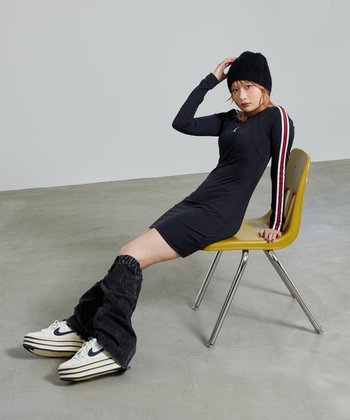 JORDAN BRAND（ジョーダンブランド）の「ジョーダン ブルックリン ウィメンズ ロングスリーブ ドレス / Jordan Brooklyn Women's Long-Sleeve Dress IF1081-010 Black（ワンピース・レディース・ブラック・S/L/M/XL/XS）」の7枚目の写真