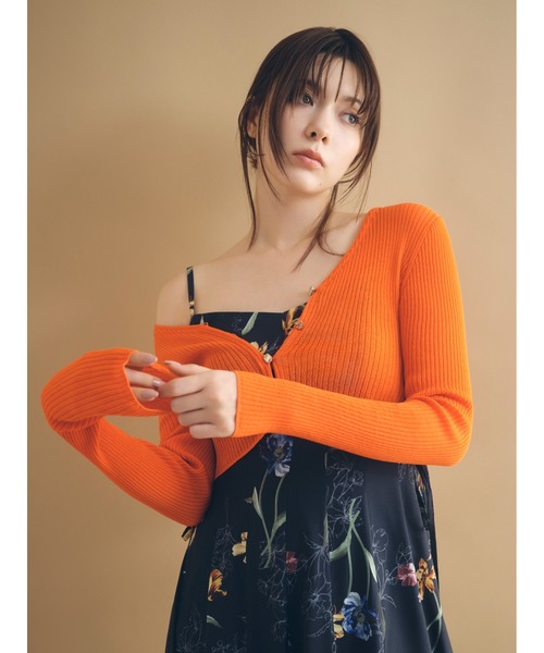 FRAY I.D（フレイアイディー）の「シルクコットンクロップドリブニットカーディガン（カーディガン/ボレロ・レディース・ブラック/イエロー/オレンジ/ホワイト/グリーン・F）」の5枚目の写真