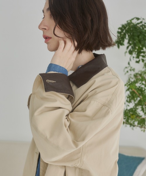 ANGIE(アンジー)の「レザーカラー カバーオール ジャケット / ハンティングジャケット(カバーオール・レディース・ブルー/ベージュ/ネイビー・FREE)」の13枚目の写真