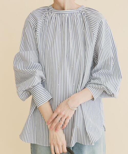 ITEMS URBANRESEARCH（アイテムズ アーバンリサーチ）の「ホットフィックス2WAYブラウス（シャツ/ブラウス・レディース・ホワイト系その他/チャコールグレー/ストライプ・FREE）」の7枚目の写真