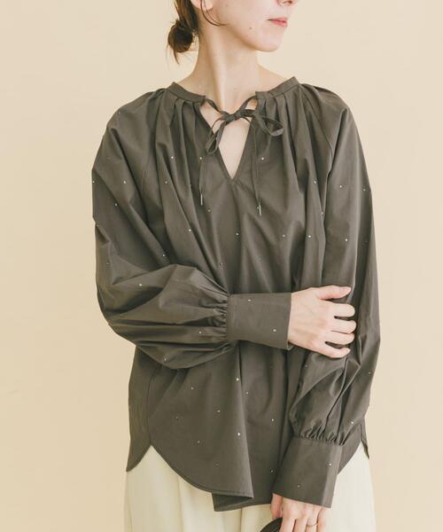 ITEMS URBANRESEARCH（アイテムズ アーバンリサーチ）の「ホットフィックス2WAYブラウス（シャツ/ブラウス・レディース・ホワイト系その他/チャコールグレー/ストライプ・FREE）」の16枚目の写真