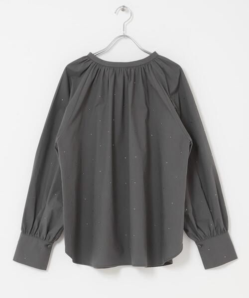 ITEMS URBANRESEARCH（アイテムズ アーバンリサーチ）の「ホットフィックス2WAYブラウス（シャツ/ブラウス・レディース・ホワイト系その他/チャコールグレー/ストライプ・FREE）」の19枚目の写真