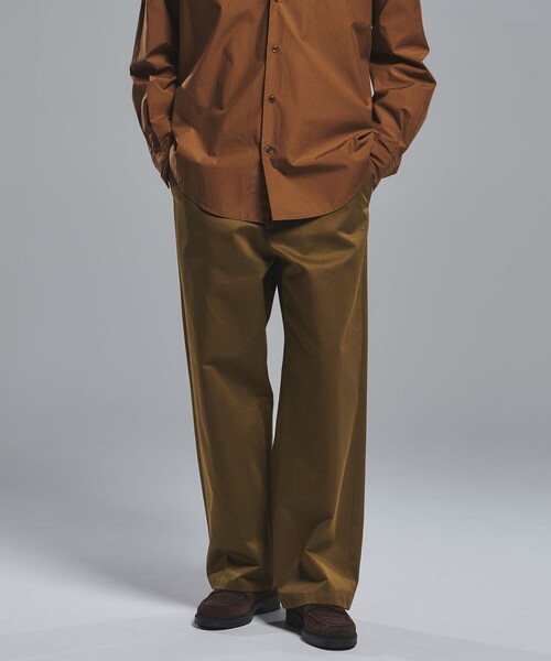 green label relaxing（グリーンレーベルリラクシング）の「ウエストポイント ウォッシュド ワイドパンツ（チノパンツ・メンズ・ベージュ/ブラウン系/ブラック・XL/L/M/S）」の3枚目の写真