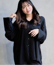 DAESE TOKYO（デセトウキョウ）の「『DAESE TOKYO/デセトウキョウ』ポリエステルレーヨンフードシャツ（シャツ/ブラウス）」