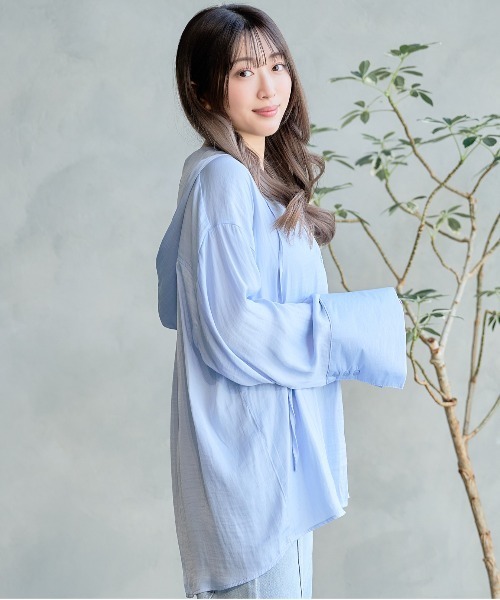 DAESE TOKYO(デセトウキョウ)の「『DAESE TOKYO/デセトウキョウ』ポリエステルレーヨンフードシャツ(シャツ/ブラウス・レディース・ブルー/ブラック/オフホワイト・FREE)」の21枚目の写真