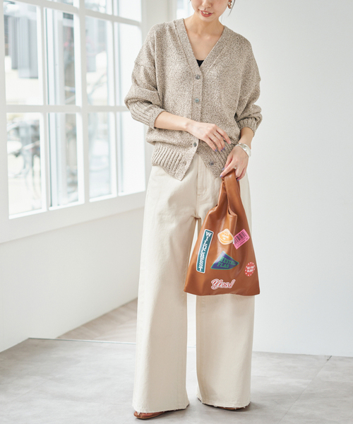 Spick & Span(スピックアンドスパン)の「《追加》レーヨンペーパーヤーンVネックカーディガン(カーディガン/ボレロ・レディース・ベージュ/ブラック・FREE)」の18枚目の写真