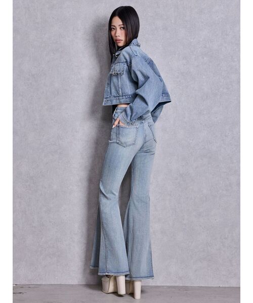 GYDA（ジェイダ）の「ハイウエストopen ring bijou studsデザインフレアデニムパンツ（デニムパンツ・レディース・ライトブルー/インディゴブルー・MEDIUM/SMALL/X-SMALL）」の7枚目の写真