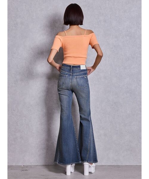 GYDA（ジェイダ）の「ハイウエストopen ring bijou studsデザインフレアデニムパンツ（デニムパンツ・レディース・ライトブルー/インディゴブルー・MEDIUM/SMALL/X-SMALL）」の10枚目の写真