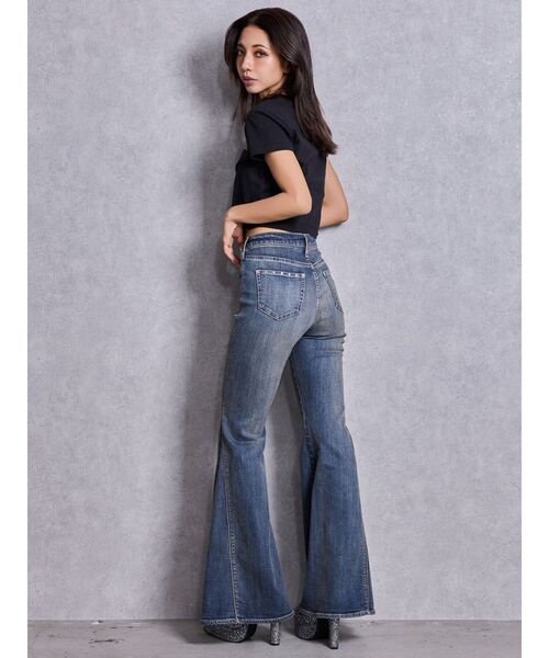 GYDA（ジェイダ）の「ハイウエストopen ring bijou studsデザインフレアデニムパンツ（デニムパンツ・レディース・ライトブルー/インディゴブルー・MEDIUM/SMALL/X-SMALL）」の16枚目の写真