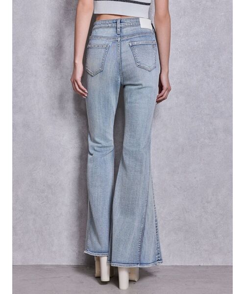 GYDA（ジェイダ）の「ハイウエストopen ring bijou studsデザインフレアデニムパンツ（デニムパンツ・レディース・ライトブルー/インディゴブルー・MEDIUM/SMALL/X-SMALL）」の21枚目の写真