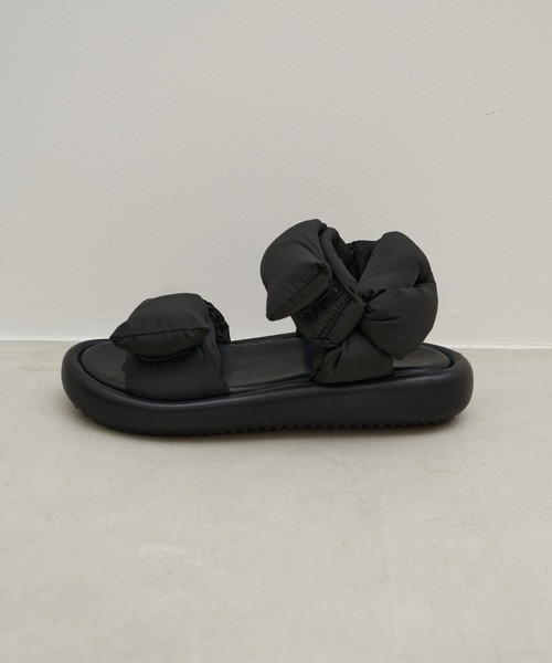 ALM.（アルム）の「【ALM.】VODKA PUFFY SANDALS パフィーサンダル（サンダル・レディース・ブラック/レッド・38/37/39/36）」の17枚目の写真