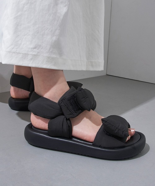 ALM.（アルム）の「【ALM.】VODKA PUFFY SANDALS パフィーサンダル（サンダル・レディース・ブラック/レッド・38/37/39/36）」の12枚目の写真