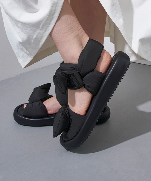 ALM.（アルム）の「【ALM.】VODKA PUFFY SANDALS パフィーサンダル（サンダル・レディース・ブラック/レッド・38/37/39/36）」の9枚目の写真