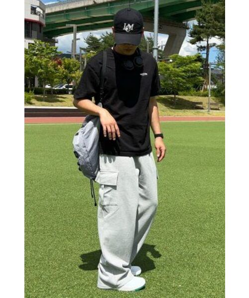 URBANAGE(アーバンエイジ)の「ワンタックワイドカーゴスウェットパンツ_グレー(スウェットパンツ・レディース・その他・MEDIUM/LARGE/X-LARGE)」の8枚目の写真