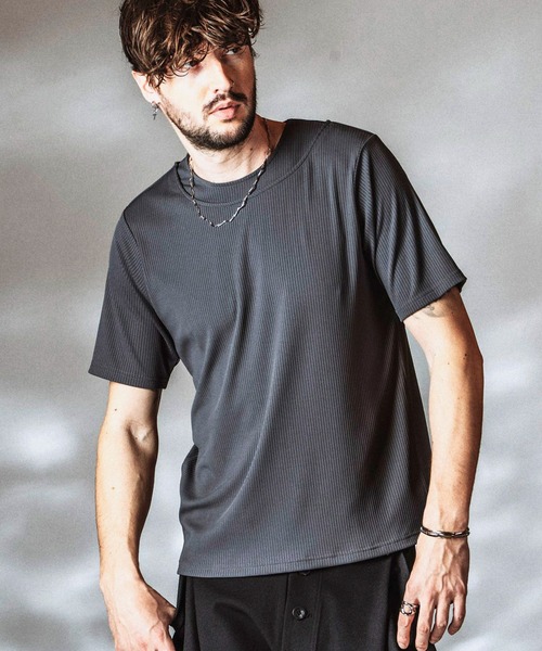 NO ID.（ノーアイディ）の「【NO ID.】Layered Neck Pullover / レイヤードネックプルオーバー（Tシャツ/カットソー・メンズ・グレー/ホワイト/ブラック・1/2）」の3枚目の写真