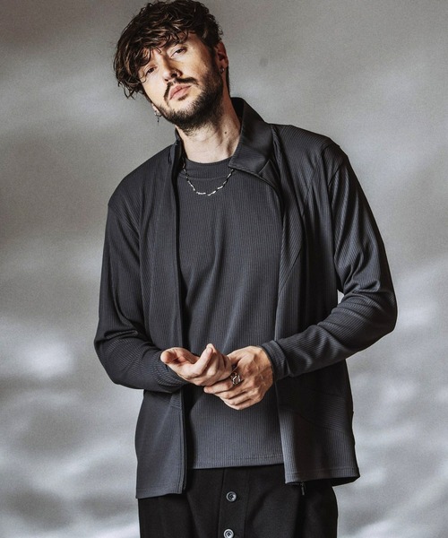 NO ID.（ノーアイディ）の「【NO ID.】Layered Neck Pullover / レイヤードネックプルオーバー（Tシャツ/カットソー・メンズ・グレー/ホワイト/ブラック・1/2）」の12枚目の写真