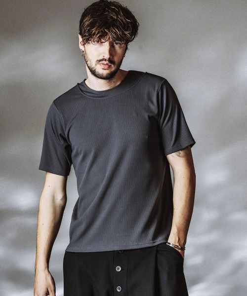 NO ID.（ノーアイディ）の「【NO ID.】Layered Neck Pullover / レイヤードネックプルオーバー（Tシャツ/カットソー・メンズ・グレー/ホワイト/ブラック・1/2）」の5枚目の写真