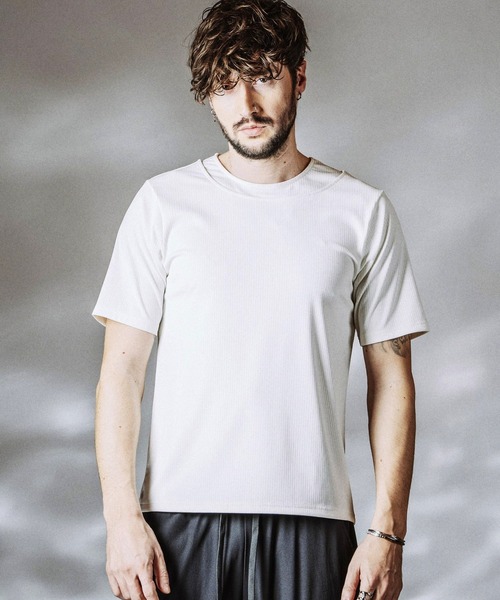 NO ID.（ノーアイディ）の「【NO ID.】Layered Neck Pullover / レイヤードネックプルオーバー（Tシャツ/カットソー・メンズ・グレー/ホワイト/ブラック・1/2）」の6枚目の写真