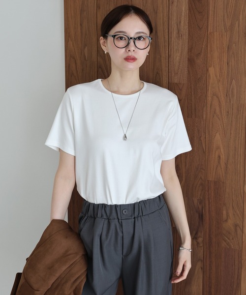 J by blue(ジェイバイブルー)の「クルーネックTシャツ(Tシャツ/カットソー・レディース・ホワイト/ブラック/ブルー・MEDIUM)」の2枚目の写真