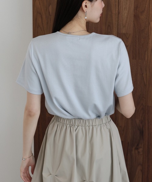 J by blue(ジェイバイブルー)の「クルーネックTシャツ(Tシャツ/カットソー・レディース・ホワイト/ブラック/ブルー・MEDIUM)」の12枚目の写真